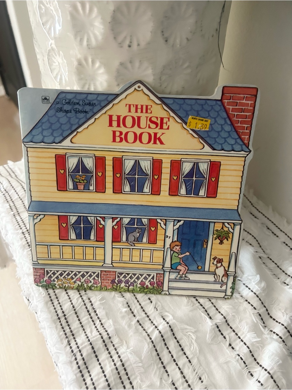 Vintage 1985 The House Book Golden Super Shape Book Kids
